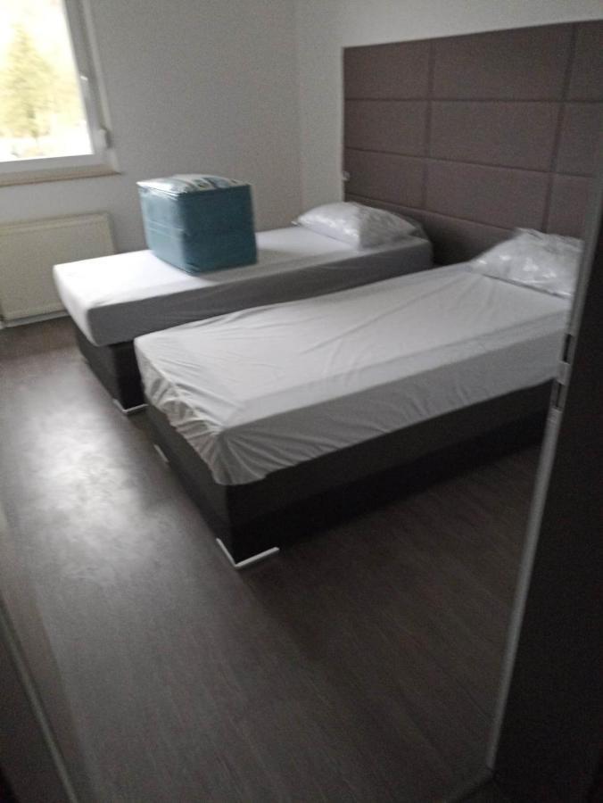 Appartement Gauche Avec Balcon Hargarten-aux-Mines Esterno foto